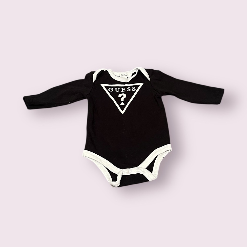 Baby Guess Black and White Long Sleeve Body Suit Size 3-6 Months